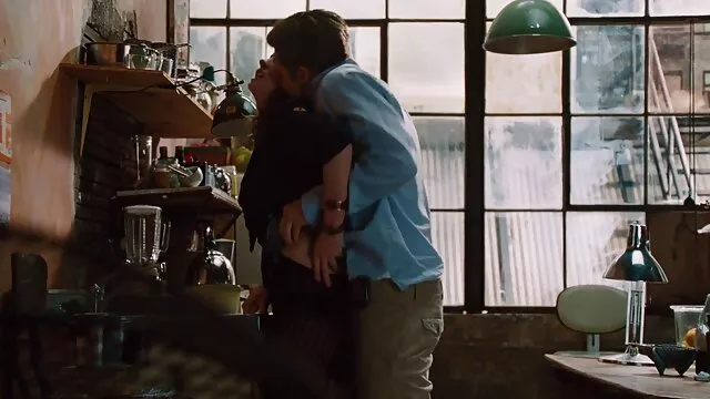 姐姐，而父母的工作。 谢里登爱肛门