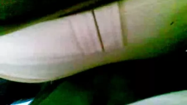 体育部部长在求职面试中抽吸硅胶奶。 艾莉阴霾肛门