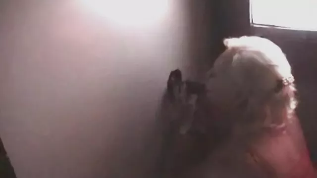 亚洲女孩吹箫射液 烬雪肛门