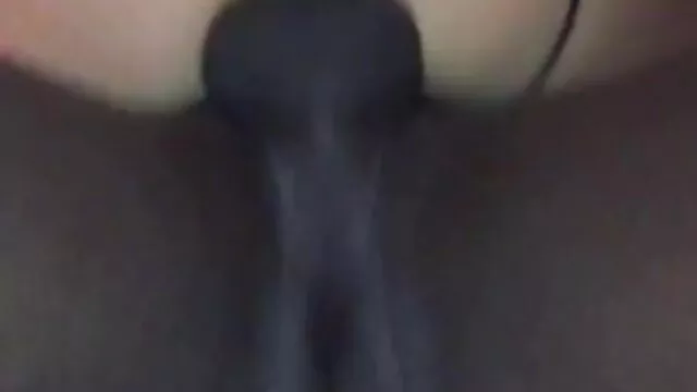 丰满的棕色他妈的亲爱的 阿莱塔黑肛门